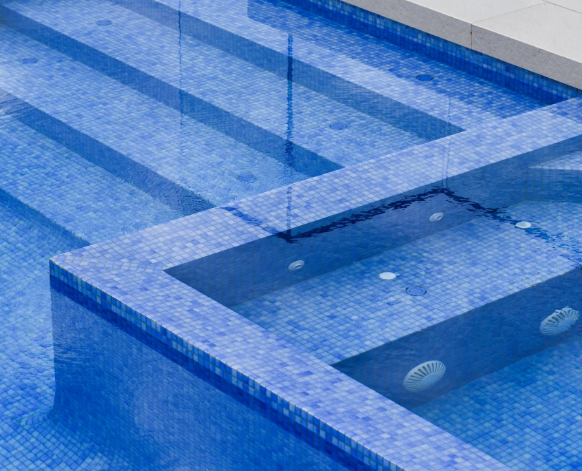 Fully Tiled Finishes | Artesian Pools